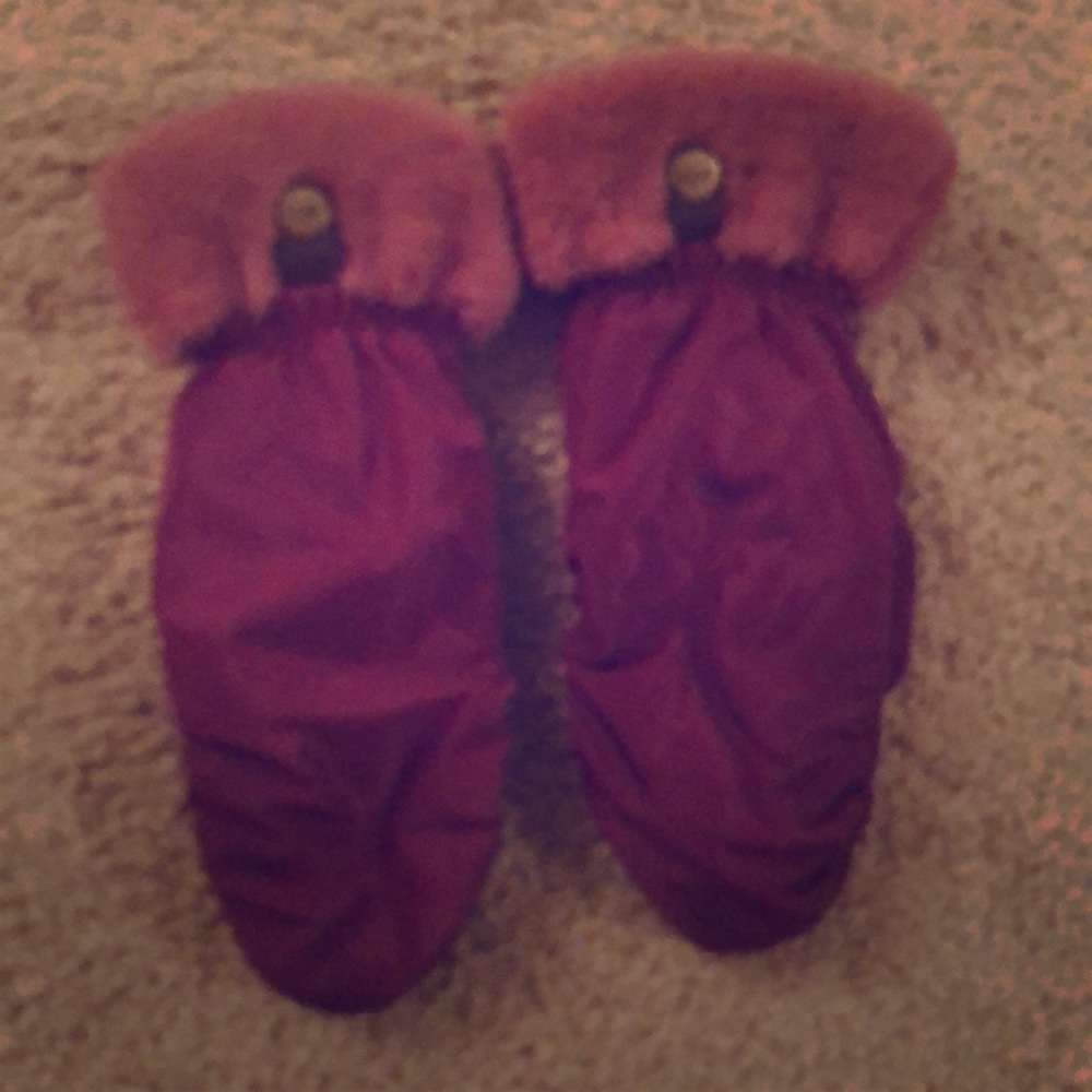 Purple Ugg gloves